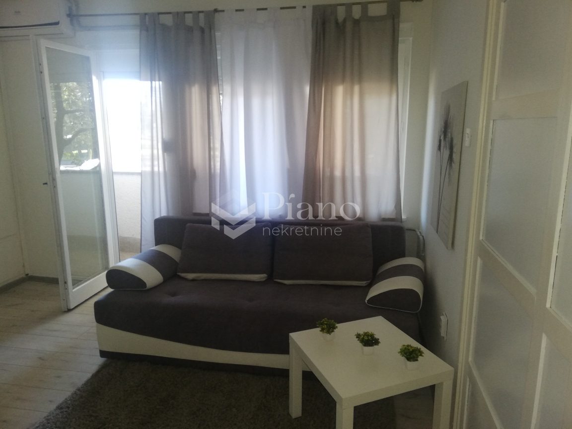 Furnished studio apartment Preko Morace